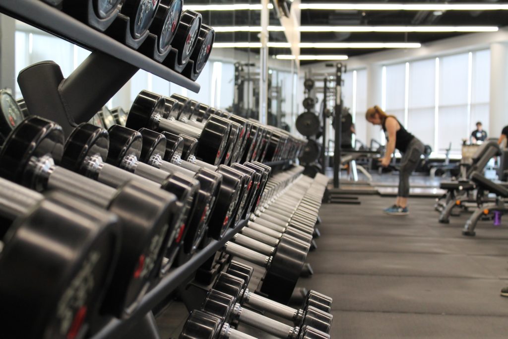 Haltères d'une salle de fitness